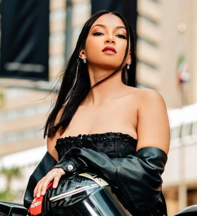 Ash-ley Ogle dp picture